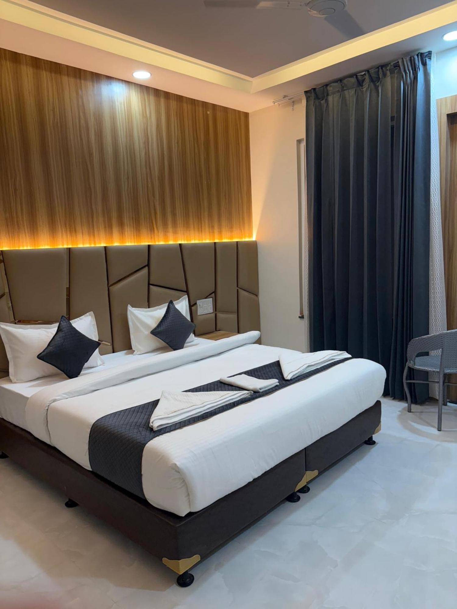 The Janki Hotel Ayodhya Extérieur photo