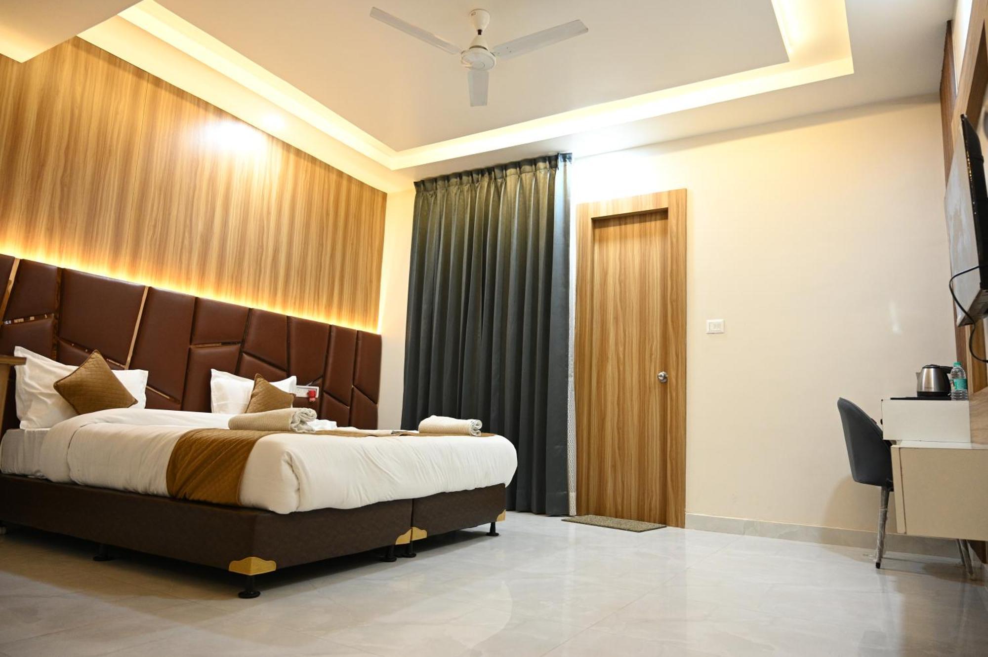 The Janki Hotel Ayodhya Extérieur photo