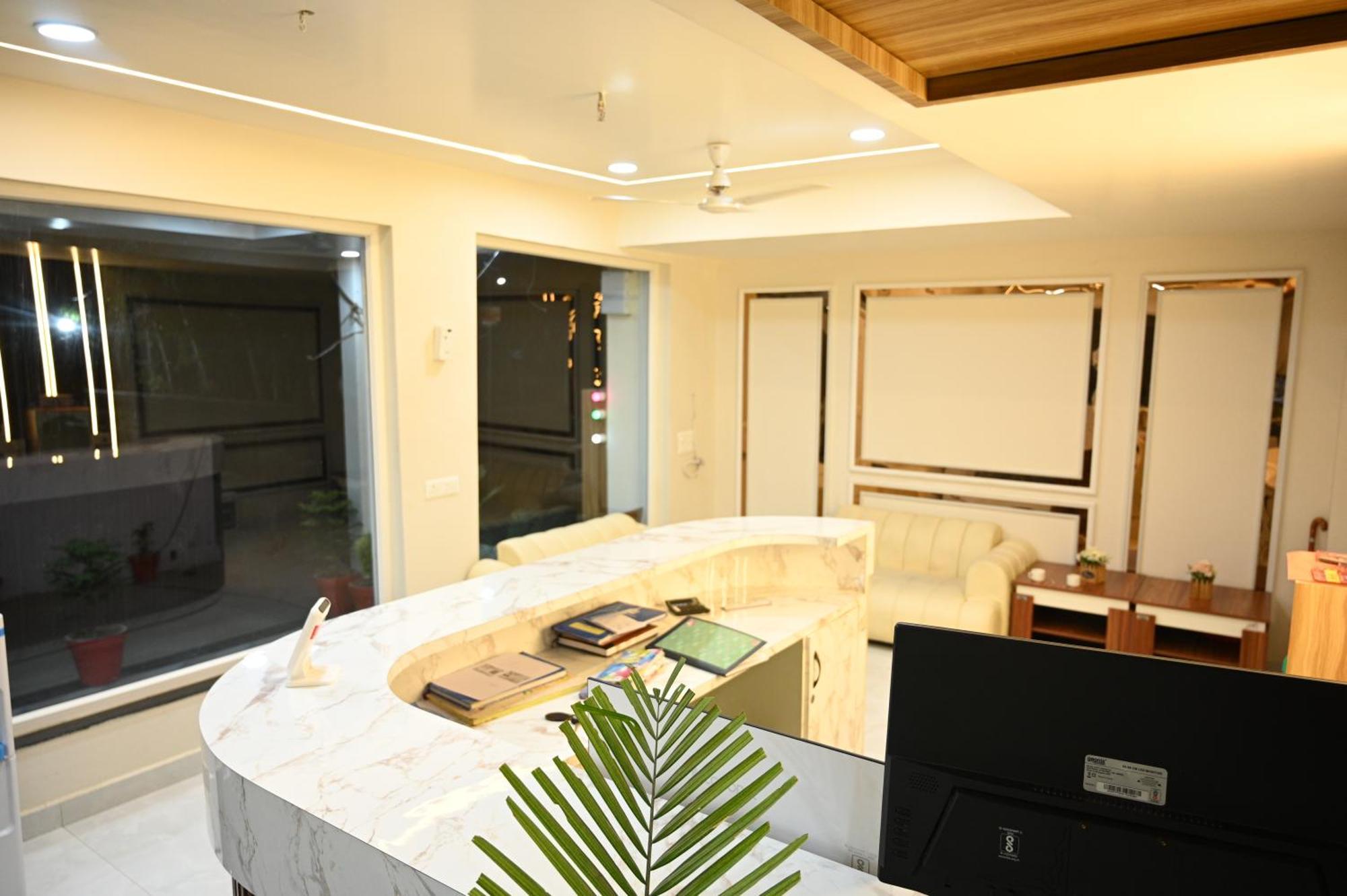 The Janki Hotel Ayodhya Extérieur photo