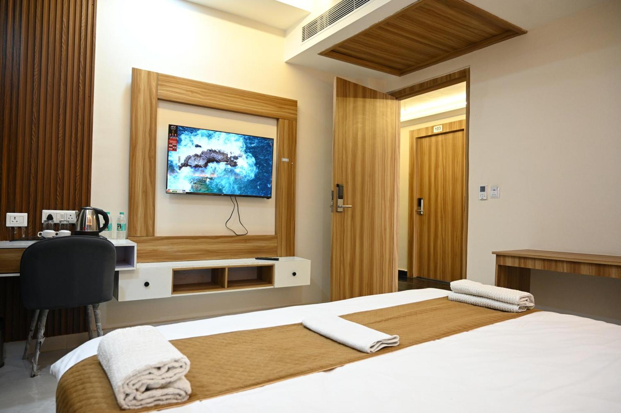 The Janki Hotel Ayodhya Extérieur photo